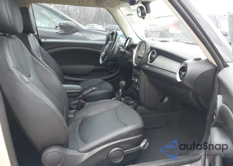 2012 Mini Cooper Clubman z USA, uszkodzony, nr VIN WMWZF3C56CT189512